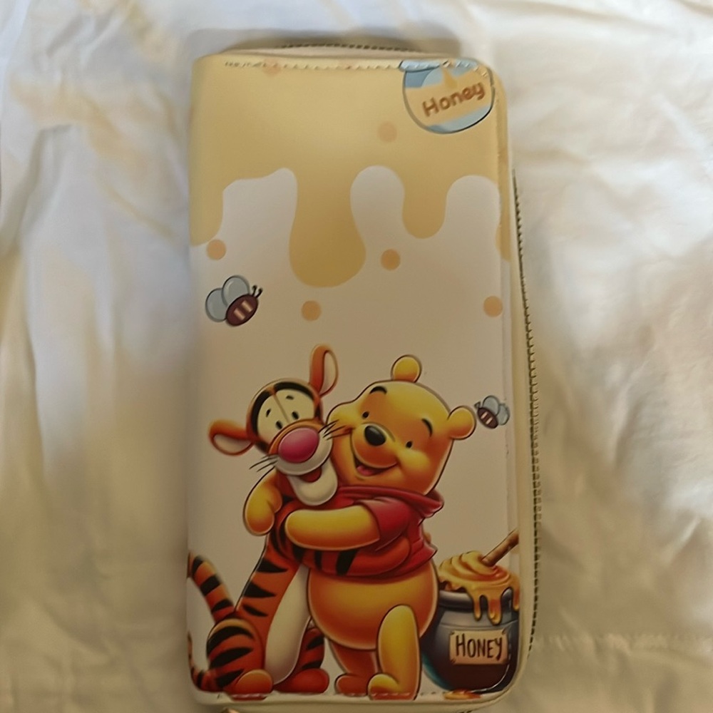 Winnie Pooh zipped long Wallet Card Holder cute birthday gift 7.6x4x1 New